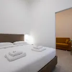 Casa Giacosa - Walk To M1 Pasteur - 10min To Duomo - Nolo Διαμέρισμα